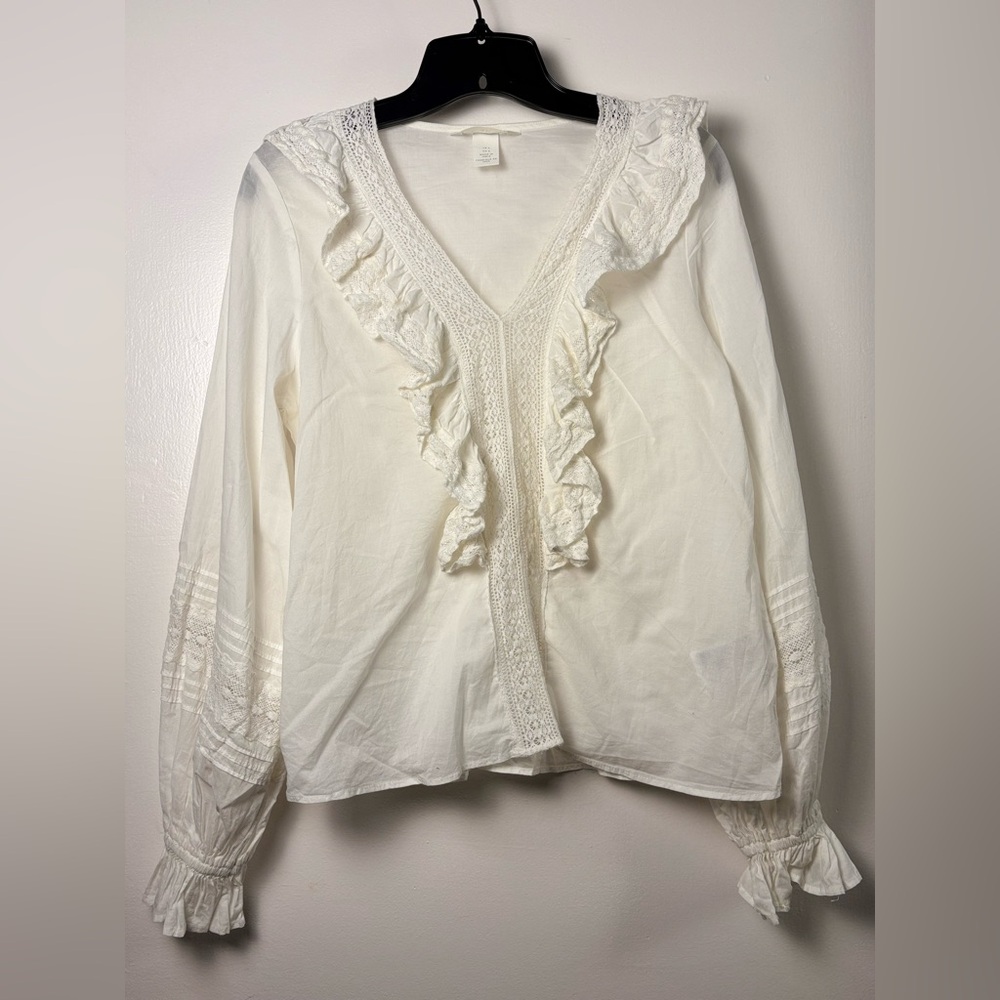 H&M White Ruffled Blouse